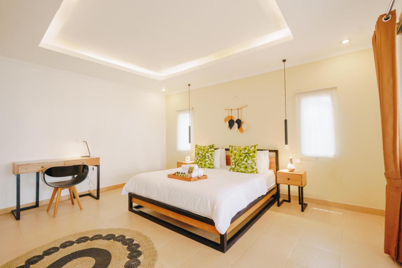Villa Orked 3 With Family Room Seminyak Ngoại thất bức ảnh
