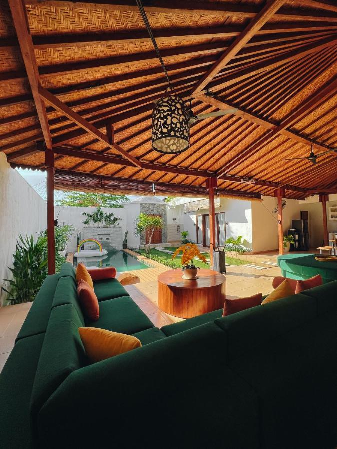 Villa Orked 3 With Family Room Seminyak Ngoại thất bức ảnh
