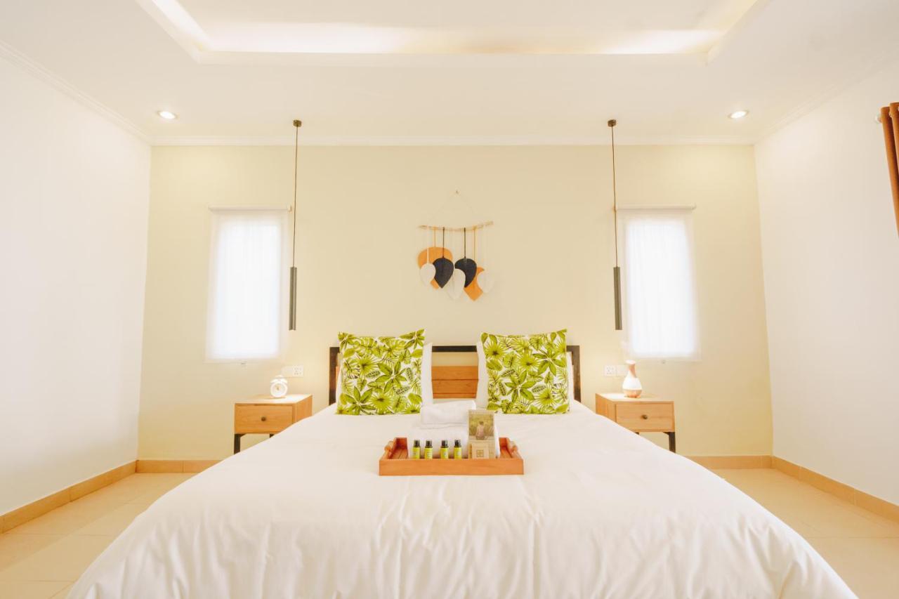 Villa Orked 3 With Family Room Seminyak Ngoại thất bức ảnh